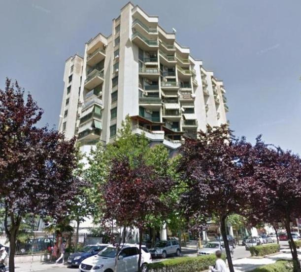 Sun Tower-Center Of Tirana Διαμέρισμα Εξωτερικό φωτογραφία
