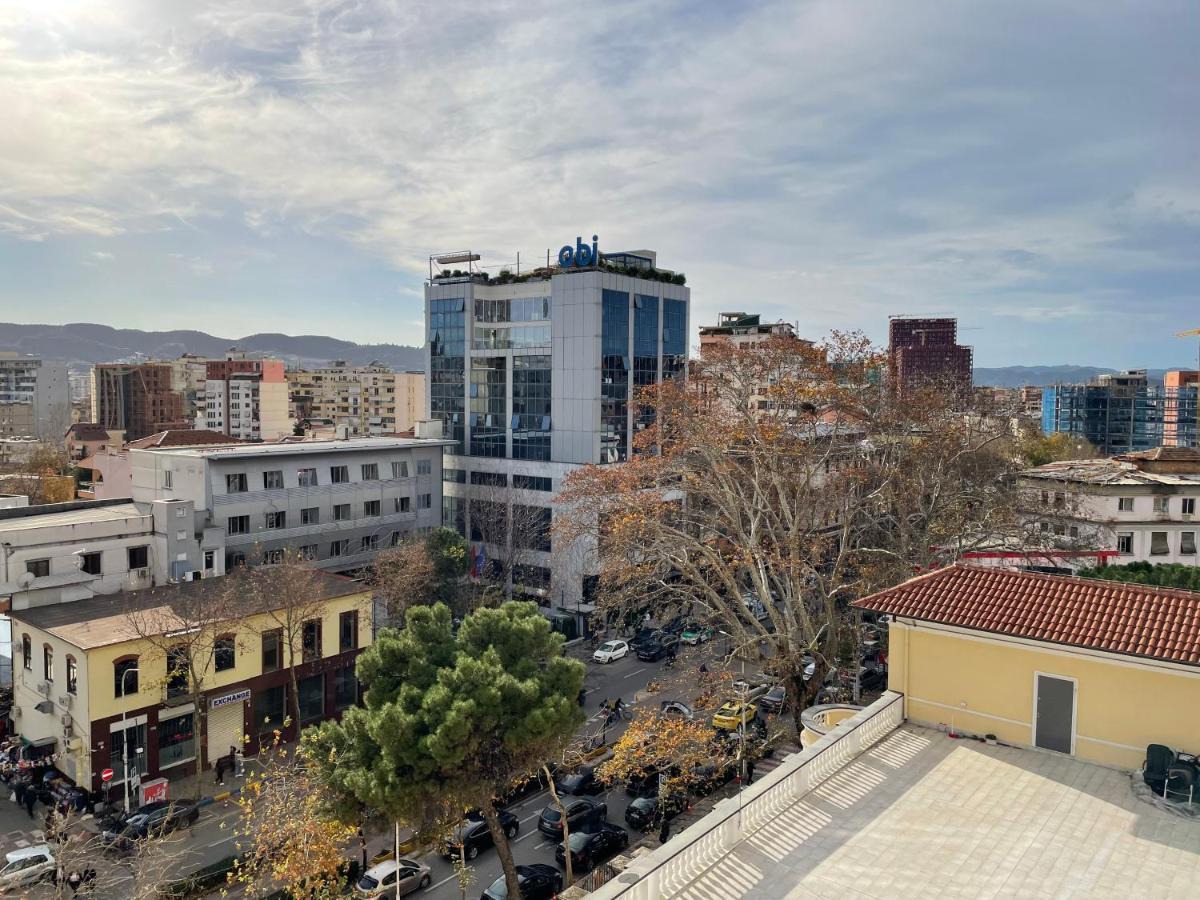 Sun Tower-Center Of Tirana Διαμέρισμα Εξωτερικό φωτογραφία